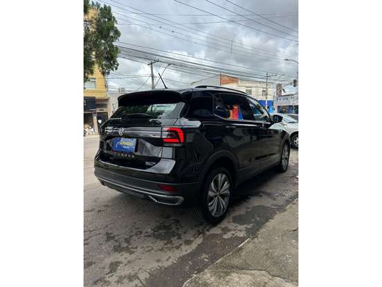 VOLKSWAGEN-T-CROSS-2019