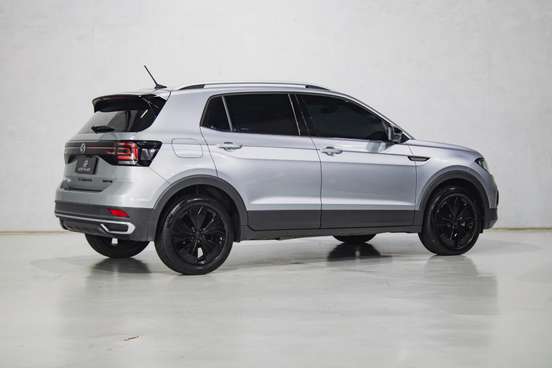 VOLKSWAGEN-T-CROSS-2024