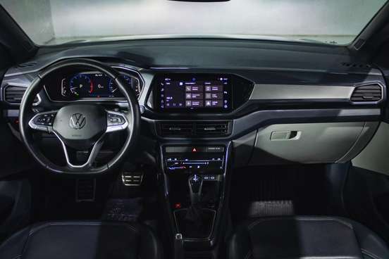 VOLKSWAGEN-T-CROSS-2024