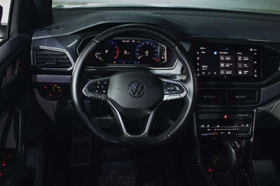 VOLKSWAGEN-T-CROSS-2024
