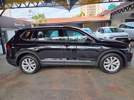 VOLKSWAGEN-TIGUAN-2018