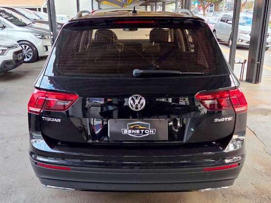 VOLKSWAGEN-TIGUAN-2018