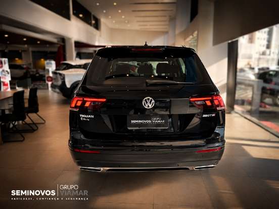VOLKSWAGEN-TIGUAN-2019