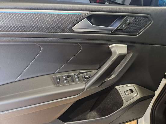 VOLKSWAGEN-TIGUAN-2023