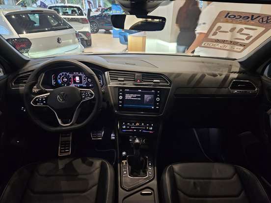 VOLKSWAGEN-TIGUAN-2023