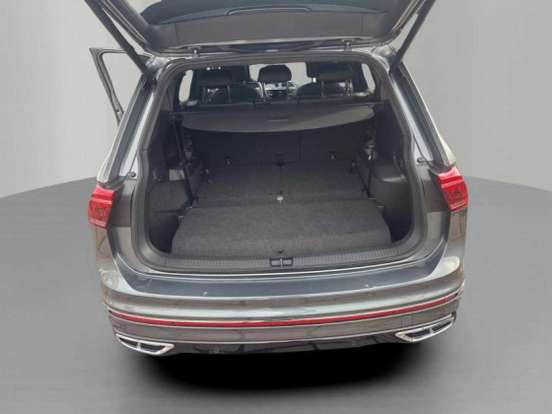 VOLKSWAGEN-TIGUAN-2.0 300 TSI GASOLINA ALLSPACE R-LINE AUTOMÁTICO VOLKSWAGEN-TIGUAN-2024