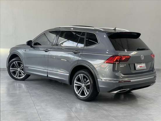 VOLKSWAGEN-TIGUAN-2020