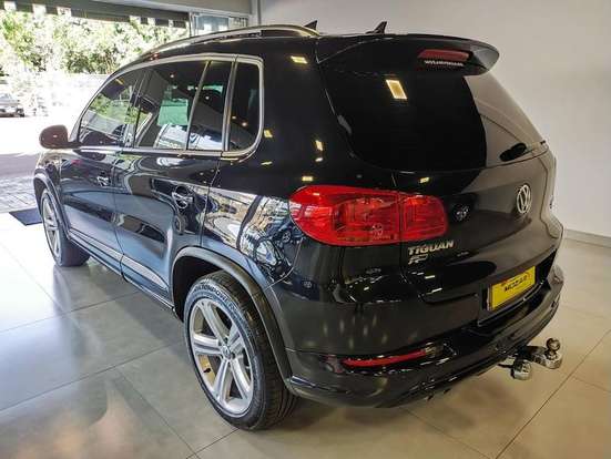 VOLKSWAGEN-TIGUAN-2012