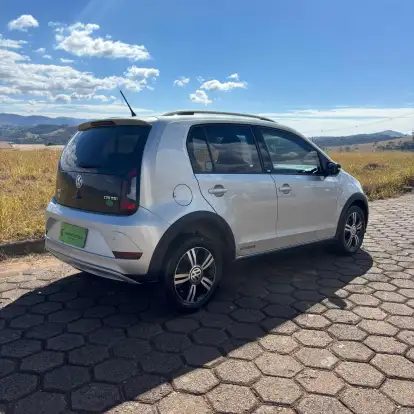 VOLKSWAGEN-UP-1.0 170 TSI TOTAL FLEX XTREME 4P MANUAL VOLKSWAGEN-UP-2019