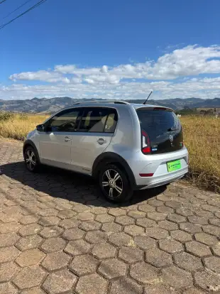 VOLKSWAGEN-UP-1.0 170 TSI TOTAL FLEX XTREME 4P MANUAL VOLKSWAGEN-UP-2019