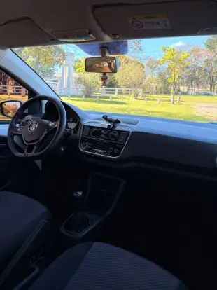 VOLKSWAGEN-UP-2018