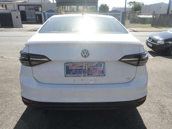 VOLKSWAGEN-VIRTUS-2023