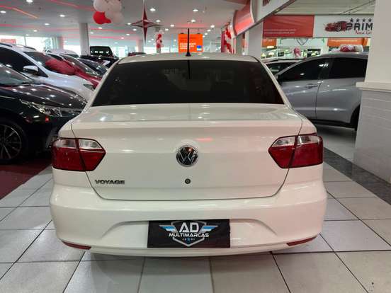 VOLKSWAGEN-VOYAGE-2022