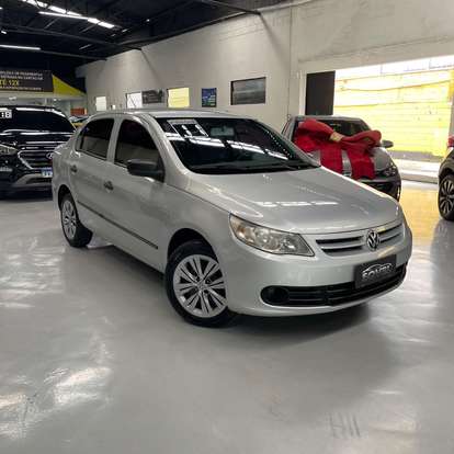 VOLKSWAGEN-VOYAGE-2010