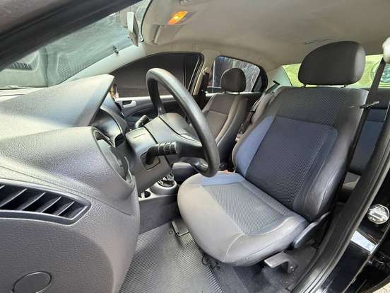 VOLKSWAGEN-VOYAGE-2014