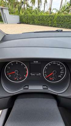 VOLKSWAGEN-FOX-2019
