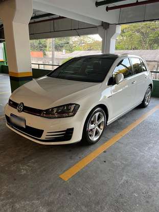 VOLKSWAGEN-GOLF-2014