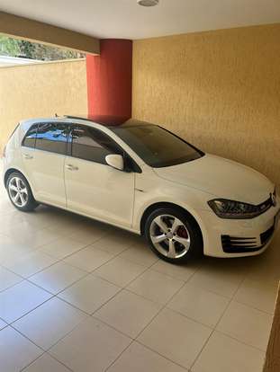 VOLKSWAGEN-GOLF-2014