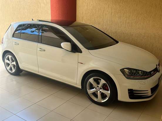 VOLKSWAGEN-GOLF-2.0 TSI GTI 16V TURBO GASOLINA 4P AUTOMÁTICO VOLKSWAGEN-GOLF-2014