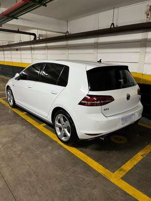 VOLKSWAGEN-GOLF-2014