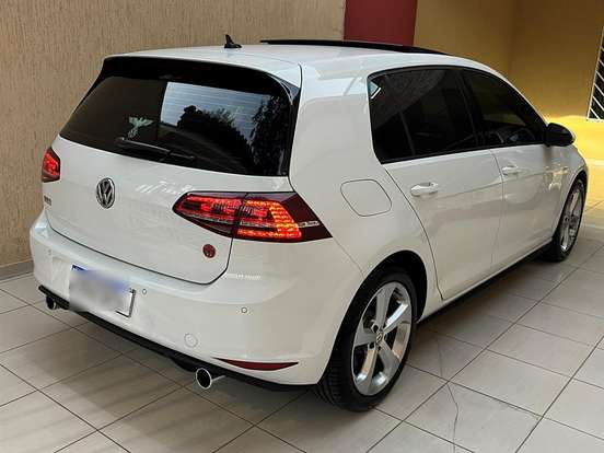 VOLKSWAGEN-GOLF-2.0 TSI GTI 16V TURBO GASOLINA 4P AUTOMÁTICO VOLKSWAGEN-GOLF-2014