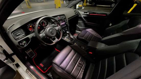VOLKSWAGEN-GOLF-2014