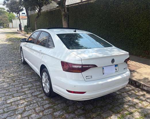 VOLKSWAGEN-JETTA-2020