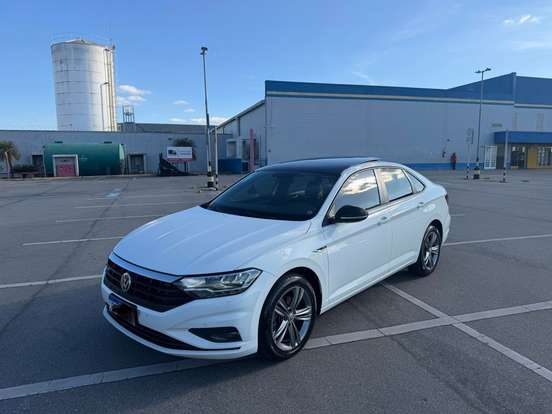 VOLKSWAGEN-JETTA-2018
