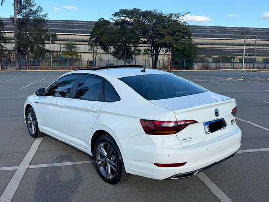 VOLKSWAGEN-JETTA-1.4 250 TSI TOTAL FLEX R-LINE TIPTRONIC VOLKSWAGEN-JETTA-2018