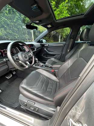 VOLKSWAGEN-JETTA-2021