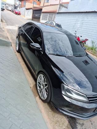 VOLKSWAGEN JETTA 2.0 TSI HIGHLINE 211CV GASOLINA 4P TIPTRONIC