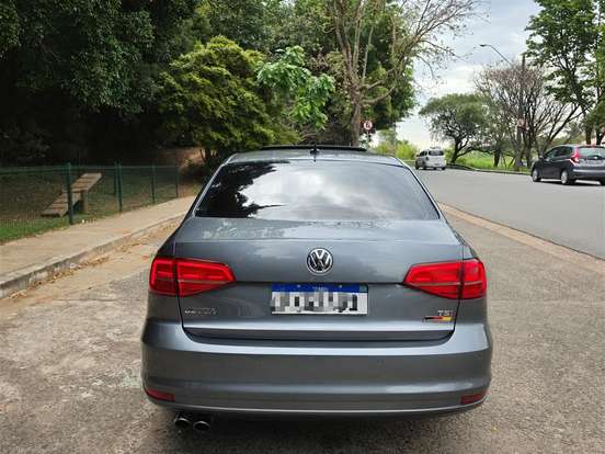 VOLKSWAGEN-JETTA-2.0 TSI HIGHLINE 211CV GASOLINA 4P TIPTRONIC VOLKSWAGEN-JETTA-2015
