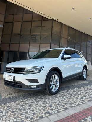 VOLKSWAGEN-TIGUAN-2019