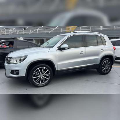VOLKSWAGEN-TIGUAN-2013