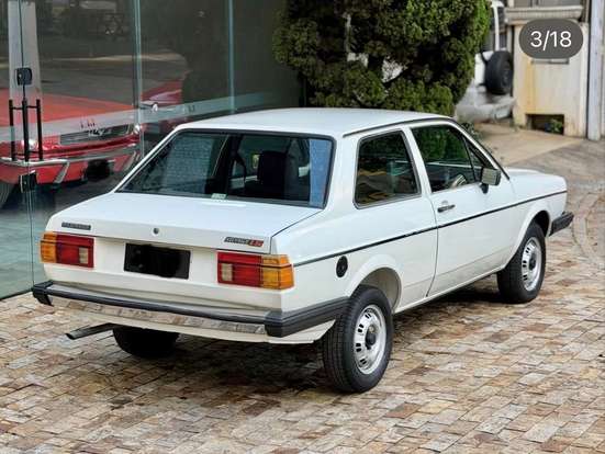 VOLKSWAGEN-VOYAGE-1982