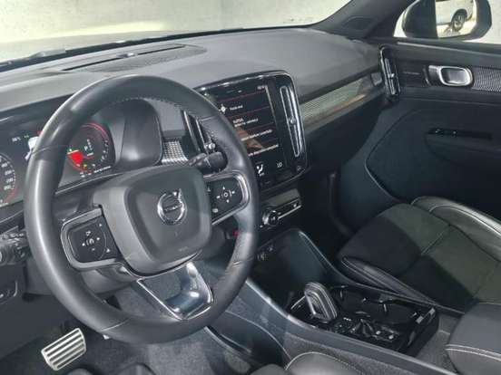 VOLVO-XC40-1.5 T5 RECHARGE R-DESIGN GEARTRONIC VOLVO-XC40-2021