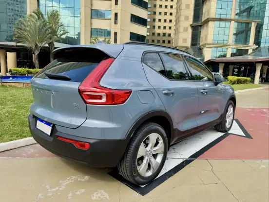 VOLVO-XC40-2.0 T4 GASOLINA GEARTRONIC VOLVO-XC40-2019