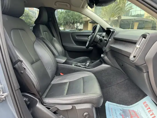VOLVO-XC40-2.0 T4 GASOLINA GEARTRONIC VOLVO-XC40-2019