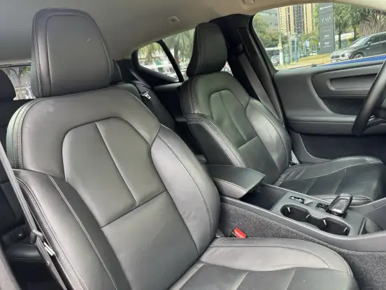 VOLVO-XC40-2.0 T4 GASOLINA GEARTRONIC VOLVO-XC40-2019