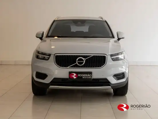 VOLVO-XC40-2.0 T4 GASOLINA MOMENTUM GEARTRONIC VOLVO-XC40-2020