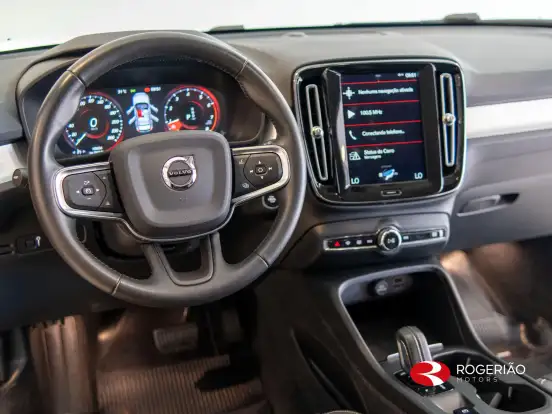 VOLVO-XC40-2.0 T4 GASOLINA MOMENTUM GEARTRONIC VOLVO-XC40-2020