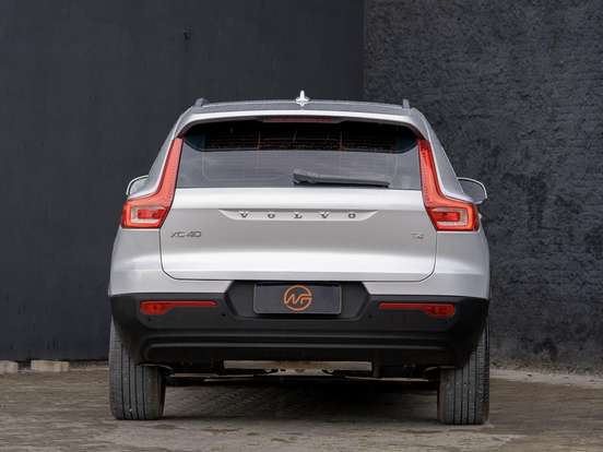 VOLVO-XC40-2.0 T4 GASOLINA GEARTRONIC VOLVO-XC40-2018