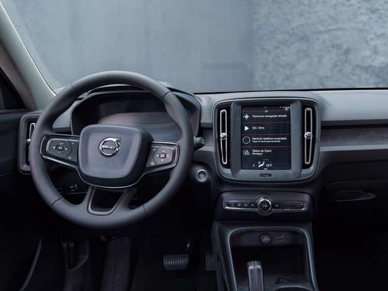 VOLVO-XC40-2.0 T4 GASOLINA GEARTRONIC VOLVO-XC40-2018