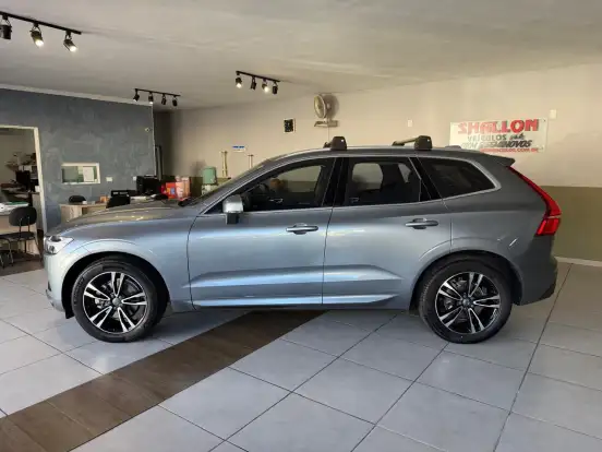 VOLVO-XC60-2018