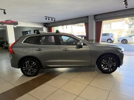 VOLVO-XC60-2018