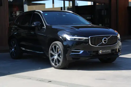 VOLVO-XC60-2021