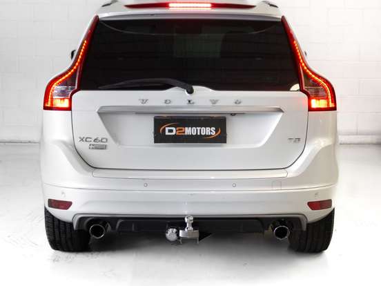 VOLVO-XC60-2.0 T5 R DESIGN TURBO GASOLINA 4P AUTOMÁTICO VOLVO-XC60-2015