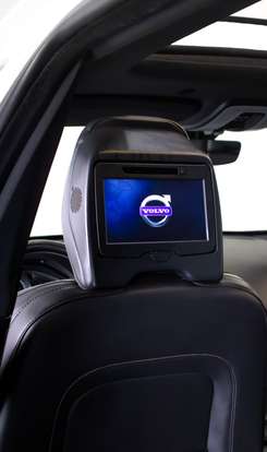 VOLVO-XC60-2015
