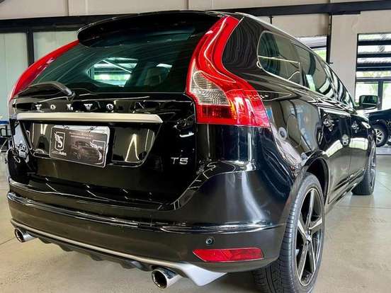 VOLVO-XC60-2.0 T5 R DESIGN TURBO GASOLINA 4P AUTOMÁTICO VOLVO-XC60-2015