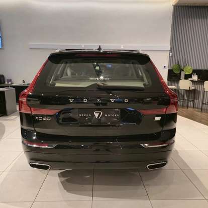 VOLVO-XC60-2021
